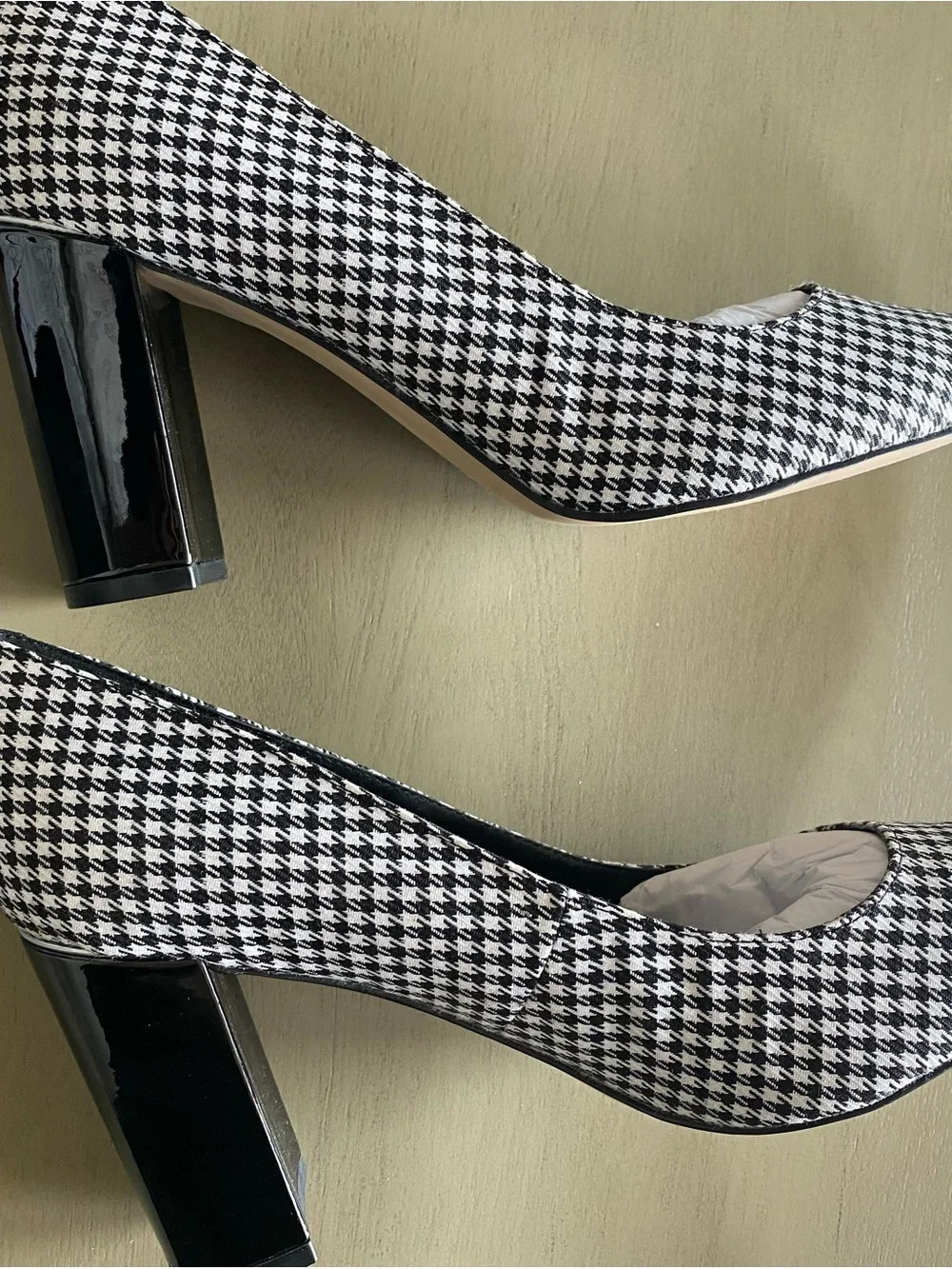 Marc Fisher viviene Black and White Houndstooth Pointed Toe Flats